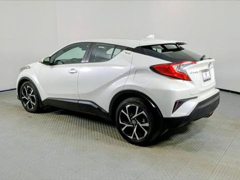 Used 2018 Toyota C-HR XLE image 4