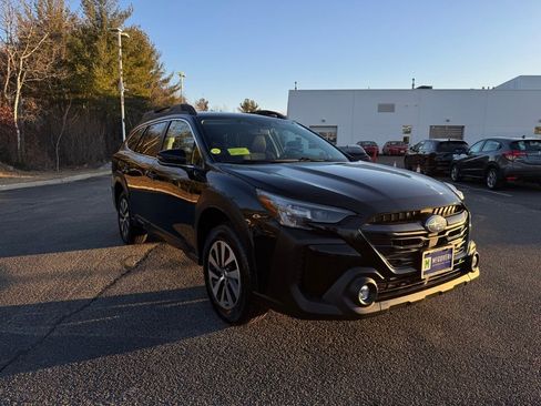 Used 2024 Subaru Outback Premium image 5