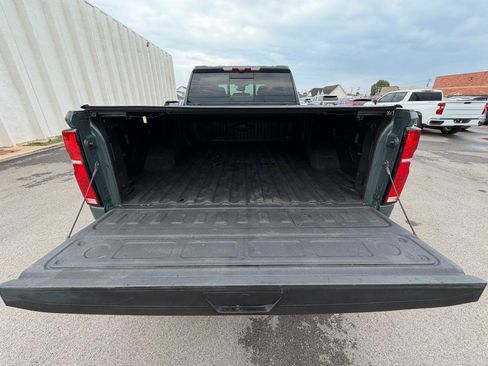 Used 2025 Chevrolet Silverado 2500 LTZ w/ LTZ Plus Package AWD/4WD image 17
