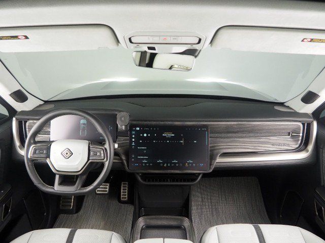 Used 2022 Rivian R1T AWD Adventure Quad image 3