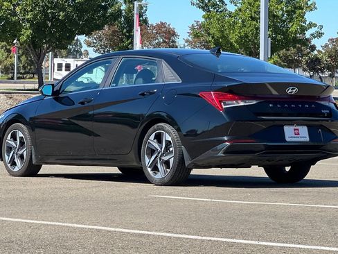 Used 2023 Hyundai Elantra Limited FWD image 6