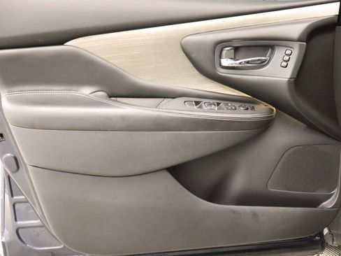 Used 2018 Nissan Murano Platinum FWD image 17