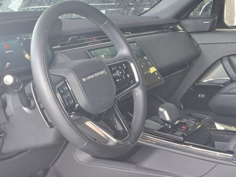 Used 2025 Land Rover Range Rover Sport SE AWD/4WD image 10