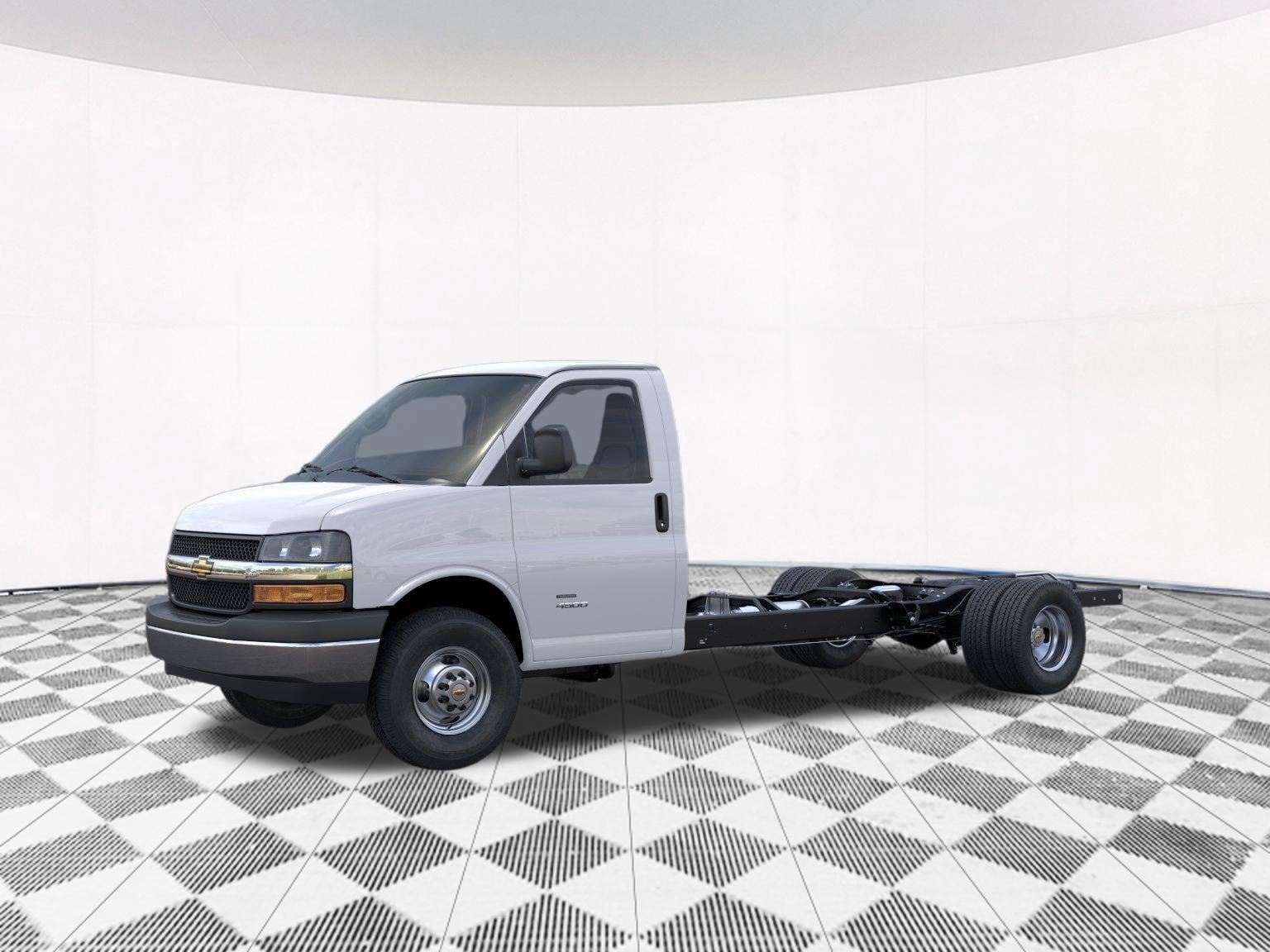 New 2026 Chevrolet Express 4500 w/ Power Convenience Package RWD image 5