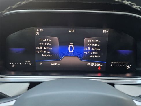 Used 2025 Volkswagen Taos SE image 11