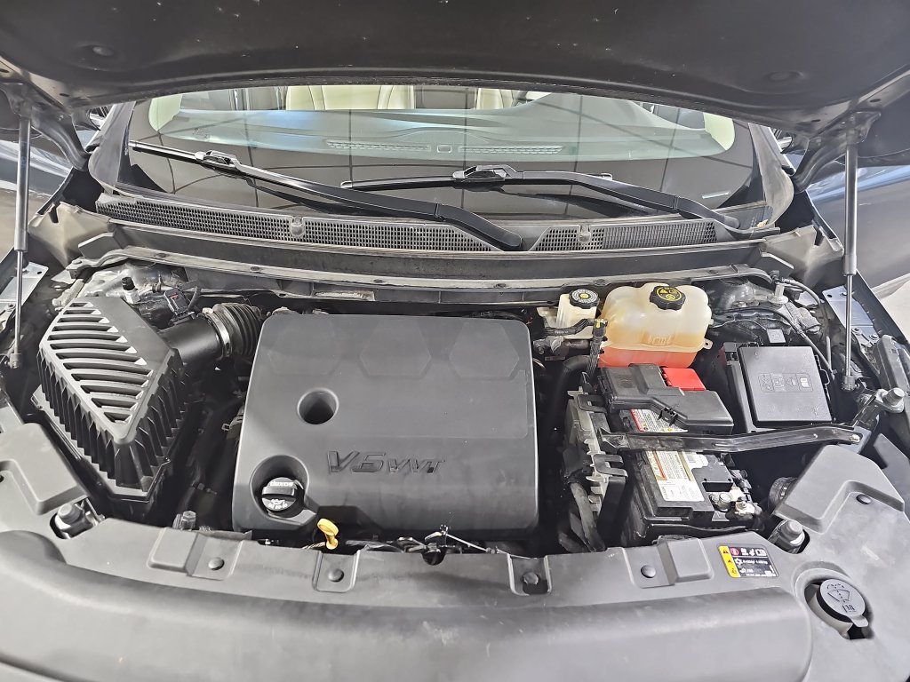 Certified 2019 Buick Enclave Essence w/ Trailering Package, 5000 lbs. AWD/4WD image 37