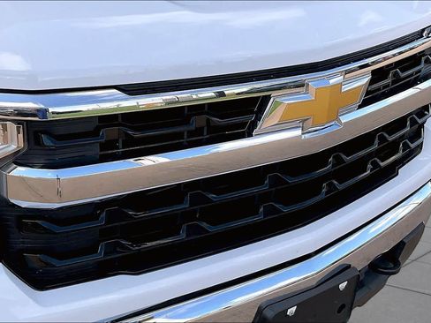 Used 2025 Chevrolet Silverado 1500 LT AWD/4WD image 29