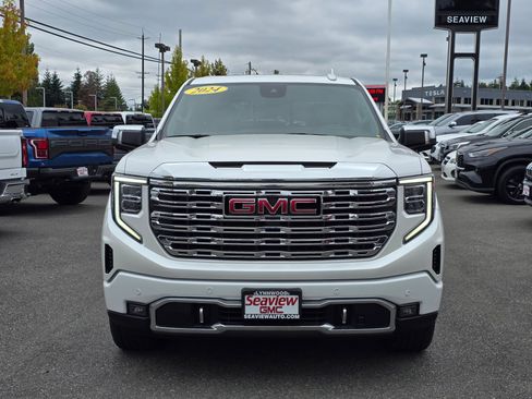 Used 2024 GMC Sierra 1500 Denali w/ Denali Reserve Package AWD/4WD image 2
