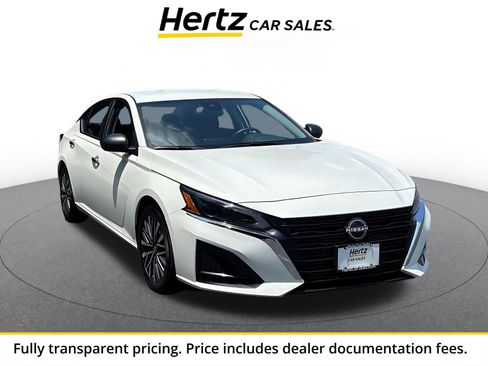 Used 2025 Nissan Altima 2.5 SV FWD image 1