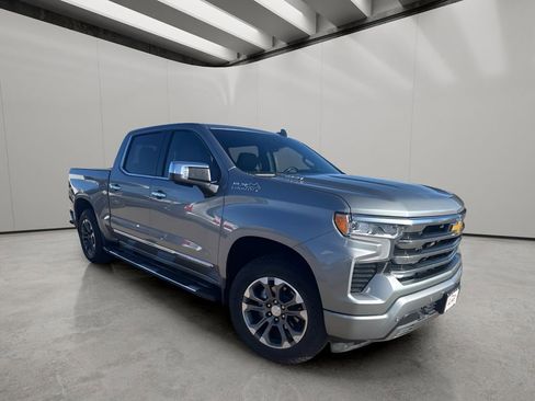 Used 2023 Chevrolet Silverado 1500 High Country w/ Technology Package image 7