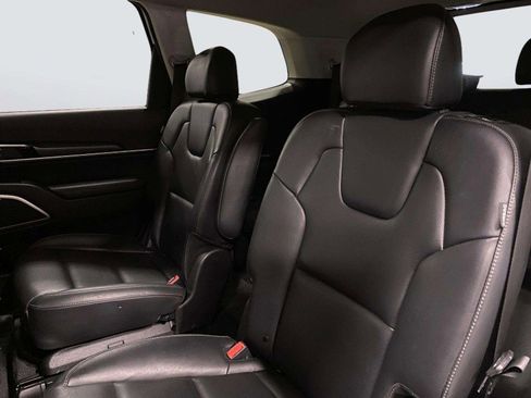 Used 2025 Kia Telluride S FWD image 31