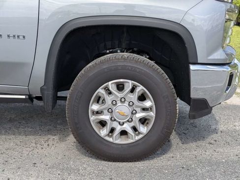 Used 2026 Chevrolet Silverado 2500 LT w/ Safety Package AWD/4WD image 11