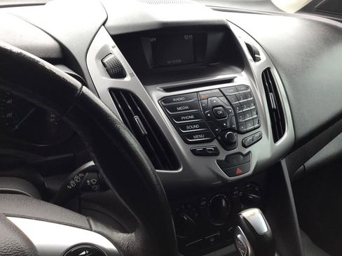 Used 2018 Ford Transit Connect XLT image 18