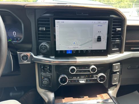 Used 2025 Ford F150 King Ranch AWD/4WD image 12