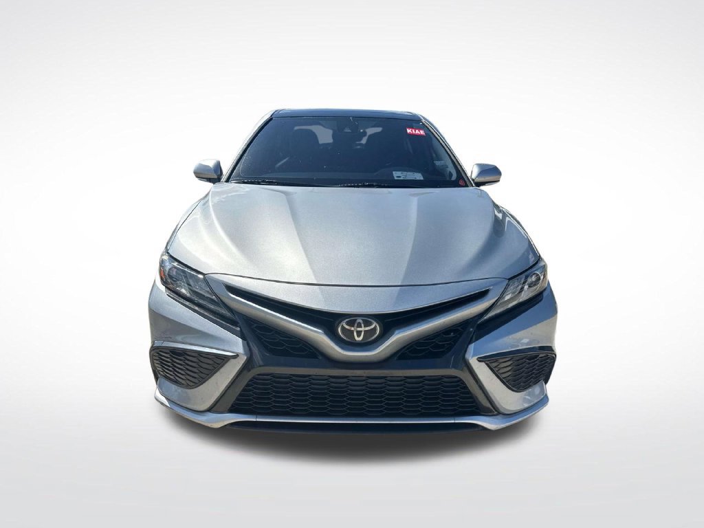 Used 2021 Toyota Camry XSE FWD image 2