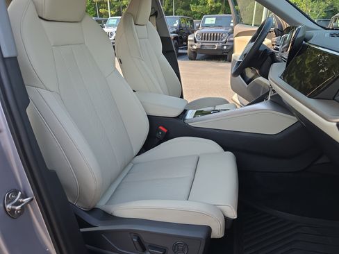 Used 2025 Audi Q5 Prestige AWD/4WD image 10