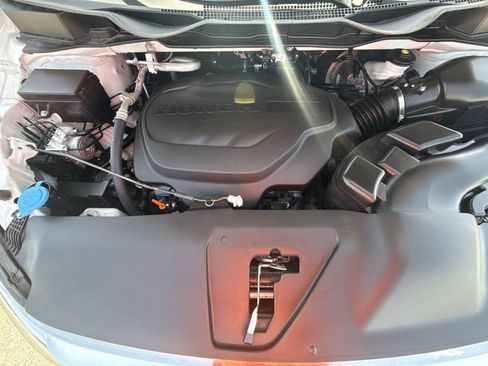 Used 2024 Honda Odyssey Elite image 18