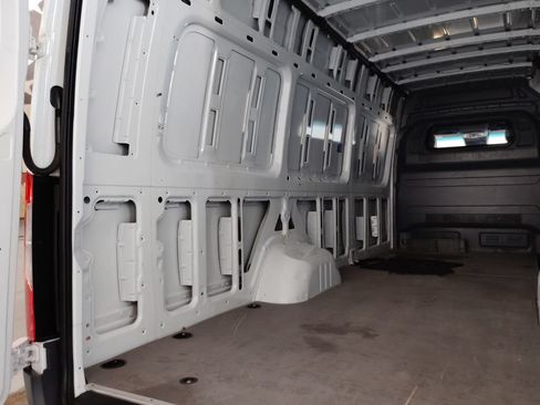 Used 2023 Mercedes-Benz Sprinter 3500 image 16