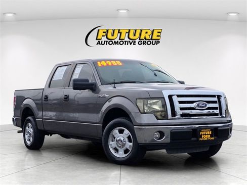 Used 2010 Ford F150 XLT image 1