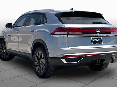 New 2026 Volkswagen Atlas Cross Sport SE FWD image 12