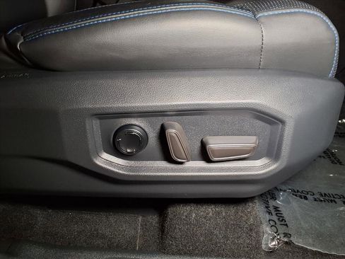 Used 2025 Toyota Tundra Platinum AWD/4WD image 8