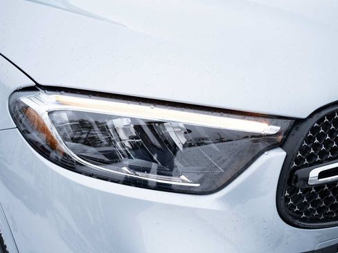 Used 2026 Mercedes-Benz GLC 300 4MATIC image 37