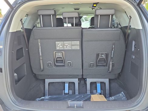 New 2026 Kia Carnival EX image 10