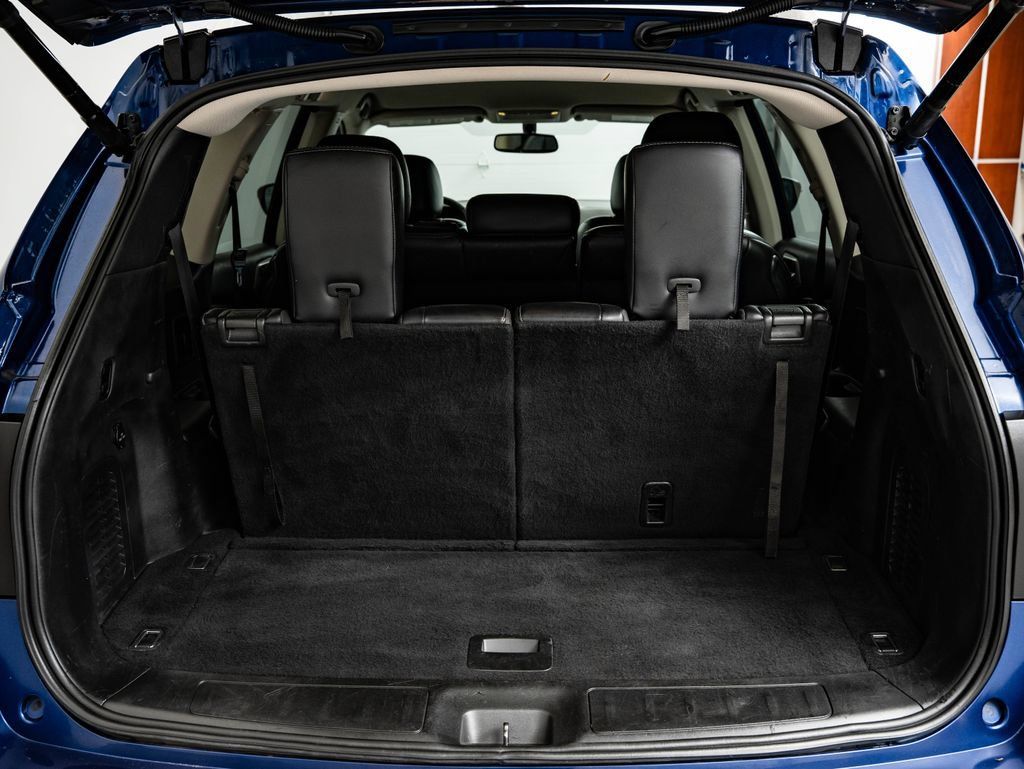 Used 2018 Nissan Pathfinder SL FWD image 20