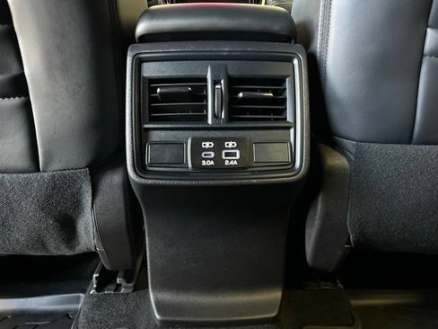 Used 2026 Subaru Forester Premium AWD/4WD image 27