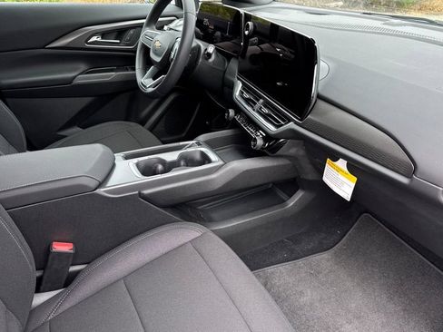 New 2026 Chevrolet Equinox EV LT FWD image 16