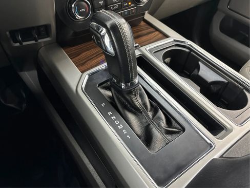 Used 2015 Ford F150 Lariat w/ Equipment Group 501A Mid AWD/4WD image 46
