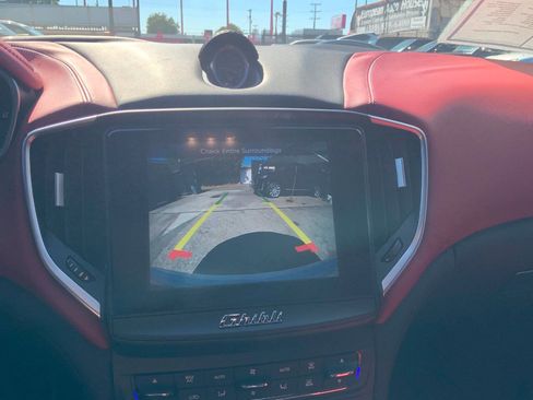 Used 2019 Maserati Ghibli RWD image 12