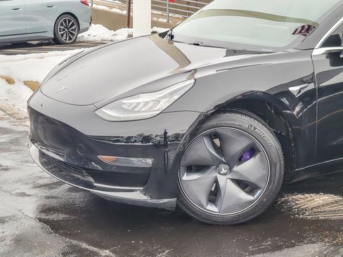 Used 2019 Tesla Model 3 image 2