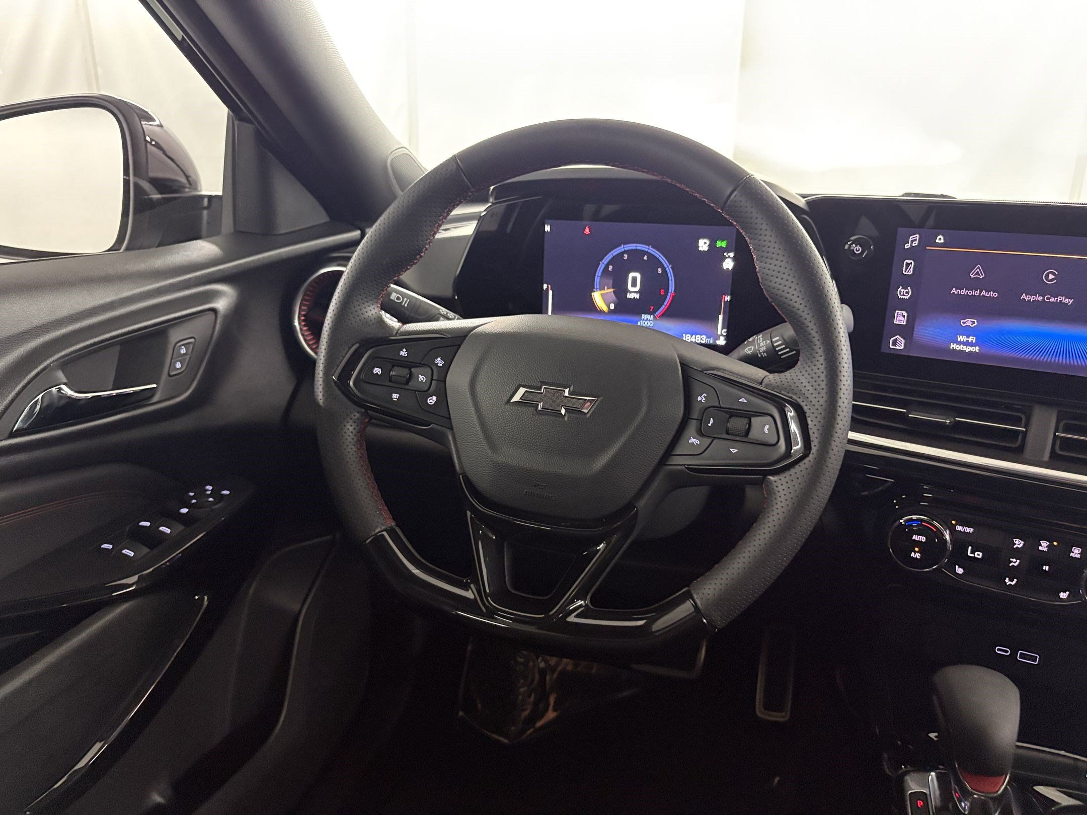 Used 2024 Chevrolet Trax RS w/ Driver Confidence Package FWD image 29