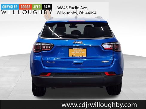 Used 2024 Jeep Compass Latitude image 7