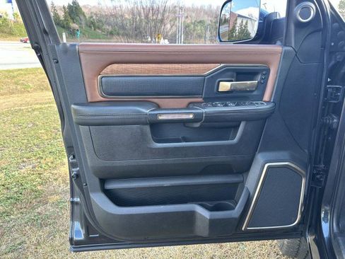 Used 2022 RAM 2500 Limited image 10