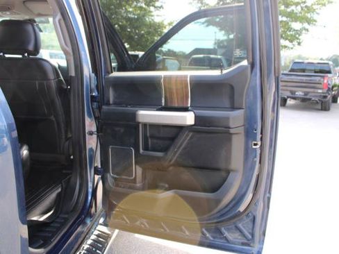 Used 2015 Ford F150 Lariat w/ Equipment Group 502A Luxury AWD/4WD image 30