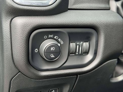 Used 2025 RAM 1500 Laramie w/ Sport Appearance Package AWD/4WD image 19