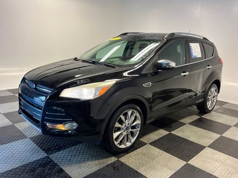 Used 2016 Ford Escape SE w/ SE Chrome Package FWD image 3