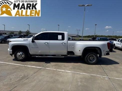 Used 2021 Chevrolet Silverado 3500 High Country w/ Technology Package AWD/4WD image 3