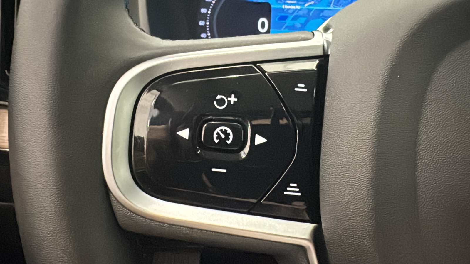 Used 2026 Volvo XC90 B6 Plus AWD/4WD image 13