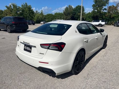 Used 2021 Maserati Ghibli S Q4 AWD/4WD image 2