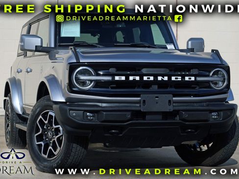 Used 2024 Ford Bronco Outer Banks AWD/4WD image 2