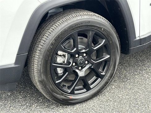 New 2026 Jeep Compass Latitude image 29