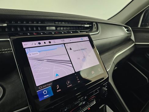 Used 2022 Jeep Grand Cherokee Limited image 29