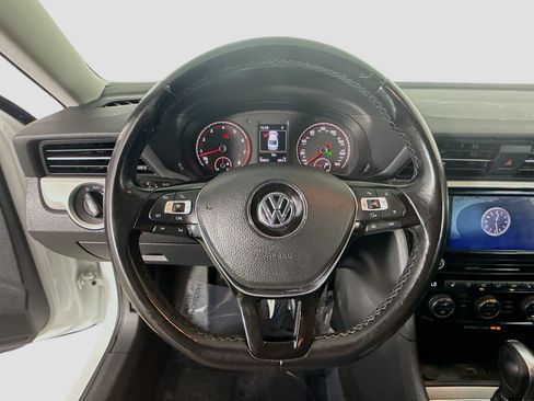 Used 2020 Volkswagen Passat 2.0T SE image 13