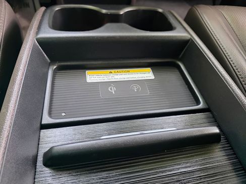 Used 2019 Honda Odyssey Elite image 32