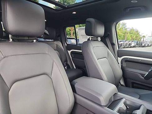 New 2026 Land Rover Defender 130 X-Dynamic SE AWD/4WD image 20