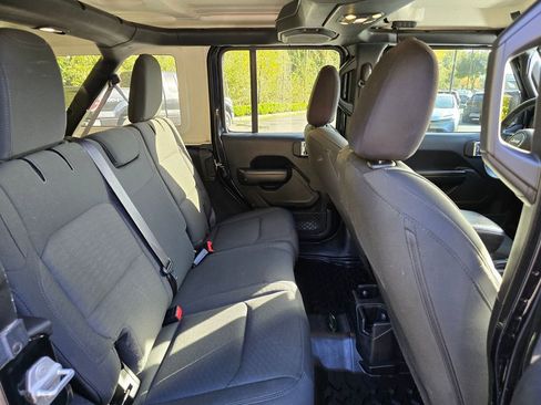 Used 2019 Jeep Wrangler Unlimited Sport S image 7