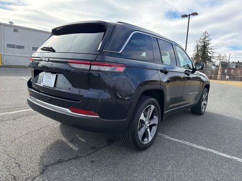 Used 2024 Jeep Grand Cherokee Limited 4xe image 9